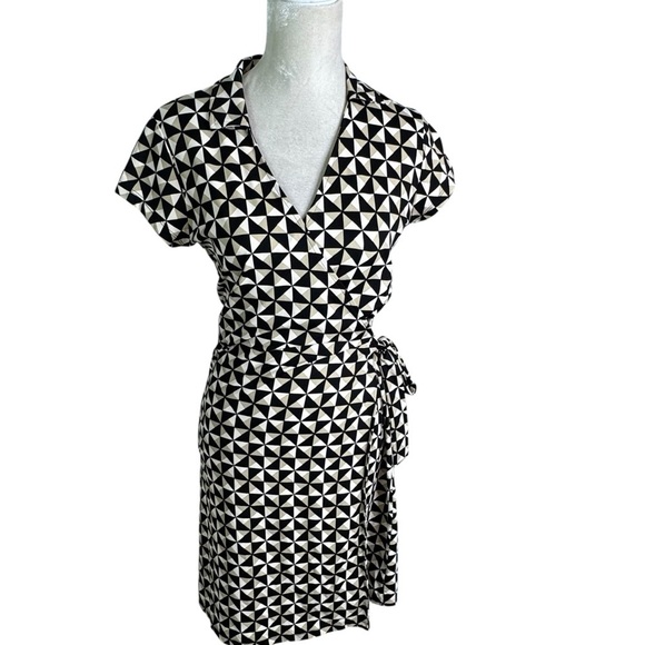 J. McLaughlin Lila Wrap Dress Catalina Cloth Women's Size S - Picture 4 of 13